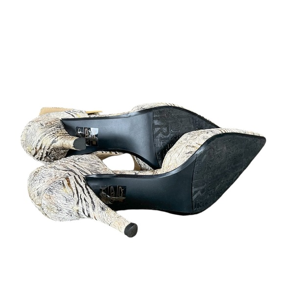 J.Renee Textured Gold Foil Detailed Heels w Crystal Adorned Buckle - Picture 8 of 10